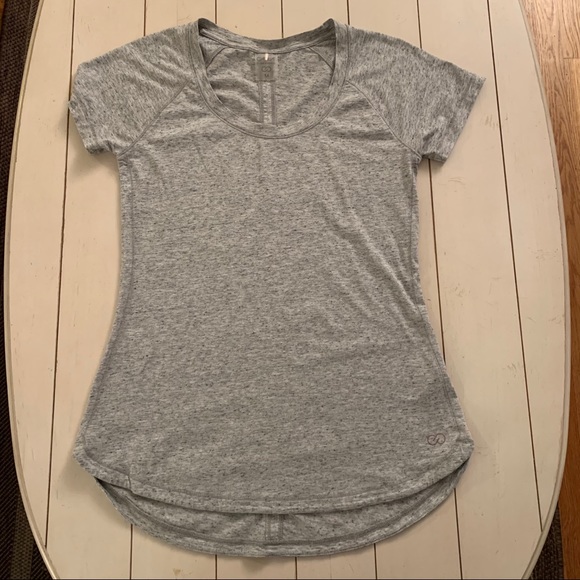 CALIA // Grey Top Medium - Picture 8 of 16